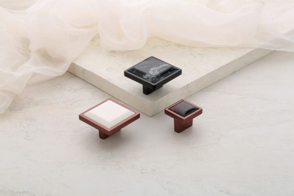 Altitude 608 Knobs catalogue product