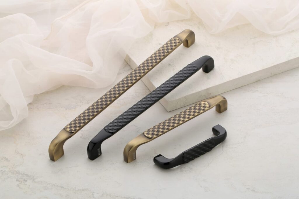 Altitude L-141 Cabinet Handle catalogue product